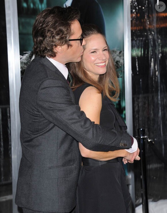 Robert Downey Jr. et sa femme, la productrice Susan Downey, à l'occasion de l'avant-première hollywoodienne de Sans Identité, qui s'est tenue dans l'enceinte du Regency Village Theatre de Westwood, à Los Angeles, le 16 février 2011.