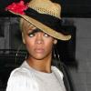 Rihanna : un vrai look en avril 2010 !