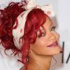 Rihanna : sublime quand elle opte pour le rouge version boucles en novembre 2010