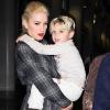Gwen Stefani et son fils Kingston, à l'aéroport de Los Angeles, le samedi 19 février 2011.