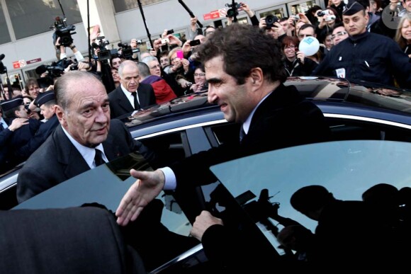 Jacques Chirac quitte le salon de l'Agriculture, à Paris, le 22 frévier 2011