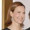 Carole Bouquet, présidente de la cérémonie des César en 2006. Elle se trouve aux côtés de Hugh Grant