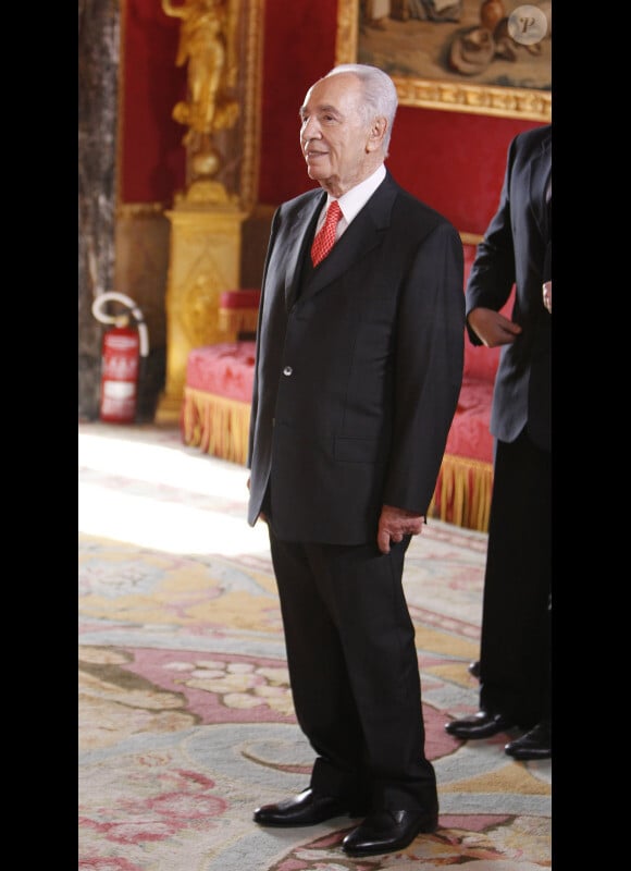 Le président israélien Shimon Peres au palais de Zarzuela à Madrid, le 21 février 2011.