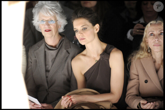 Kathleen Holmes, Katie Holmes et Franca Sozzani au défilé Max-Mara à la Fashion Week de Milan, le 24 février 2011.
