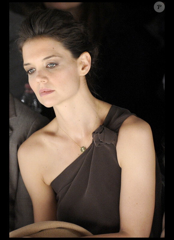 Katie Holmes au défilé Max-Mara à la Fashion Week de Milan, le 24 février 2011.
