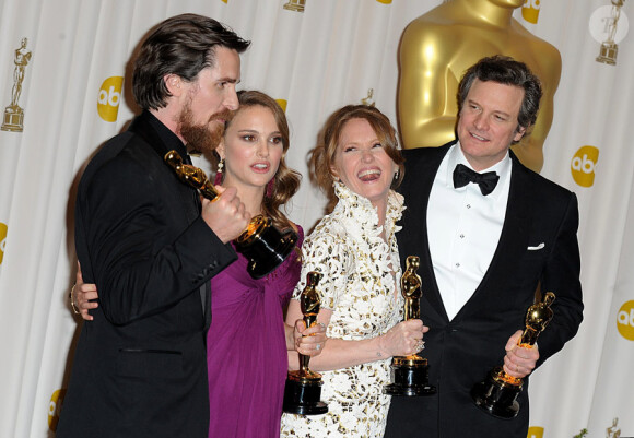 Christian Bale, Natalie Portman, Melissa Leo et Colin Firth lors de la cérémonie des Oscars le 27 février 2011 à Los Angeles
