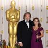 Jeff Bridges et Natalie Portman (Oscar de la meilleure actrice pour Black Swan) lors de la cérémonie des Oscars le 27 février 2011 à Los Angeles