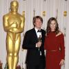 Tom Hooper, Oscar du meilleur réalisateur (Le Discours d'un roi) avec Kathryn Bigelow lors de la cérémonie des Oscars le 27 février 2011 à Los Angeles