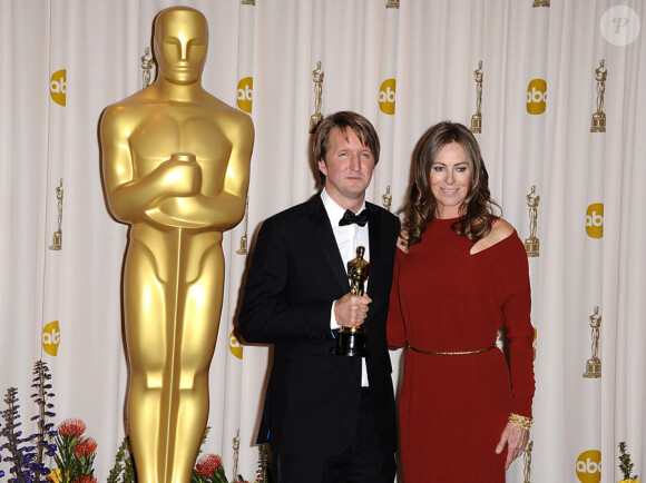Tom Hooper, Oscar du meilleur réalisateur (Le Discours d'un roi) avec Kathryn Bigelow lors de la cérémonie des Oscars le 27 février 2011 à Los Angeles