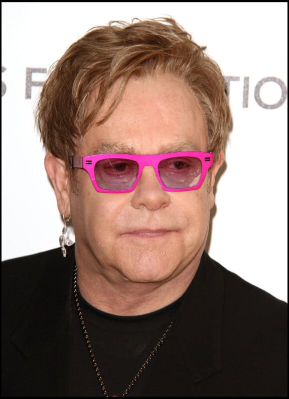Elton John à la 19ème édition de la Elton John AIDS Foundation organisé à Los Angeles, le 27 février 2011.