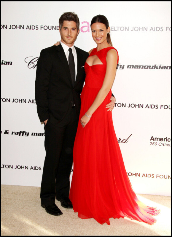 Dave Annable et Odette Yustman  à la 19ème édition de la Elton John AIDS Foundation organisé à Los Angeles, le 27 février 2011.