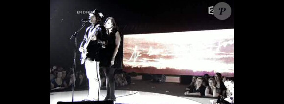 Le chanteur M interprète Délivre-moi, lors de la seconde moitié des Victoires de la Musique 2011, mardi 1er mars sur France 2.