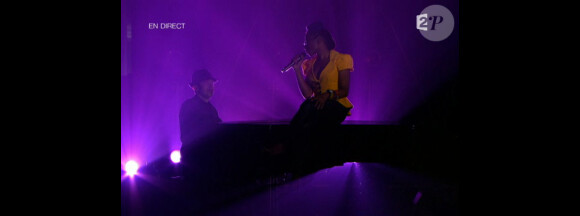 Asa interprète Be my man, lors de la seconde moitié des Victoires de la Musique 2011, mardi 1er mars sur France 2.