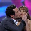 L'acteur italien Stefano Accorsi (ici aux côtés de l'animatrice Paola Cortellesi, et de l'acteur Pierfrancesco Favino) se produit dans l'émission Zelig, à Milan, sur Canal 5, mardi 1er mars.