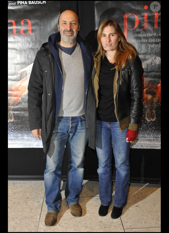 Cédric Klapisch et sa compagne Lola Doillon lors de l'avant-première du film Pina au théâtre de la Ville à Paris le 2 mars 2011
