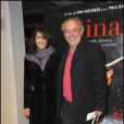 Zabou Breitman et Maxime Le Forestier lors de l'avant-première du film Pina au théâtre de la Ville à Paris le 2 mars 2011