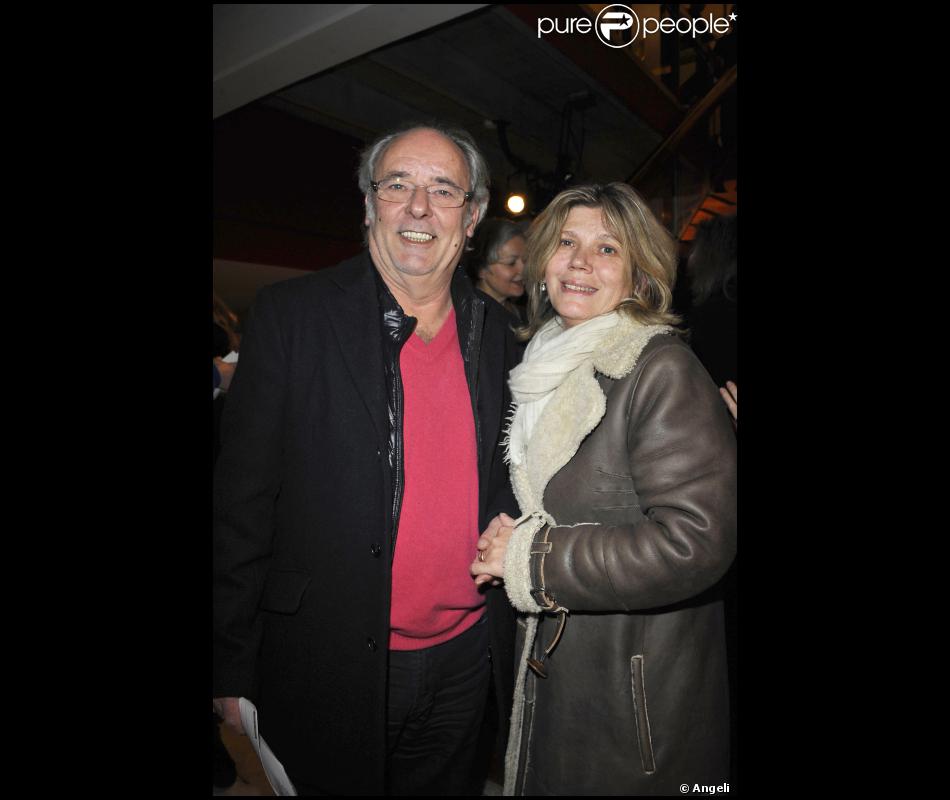 Maxime Le Forestier et sa femme lors de l&#039;avant-première du film Pina au théâtre de la Ville à Paris le 2 mars 2011