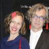 Wim Wenders et sa femme lors de l'avant-première du film Pina au théâtre de la Ville à Paris le 2 mars 2011