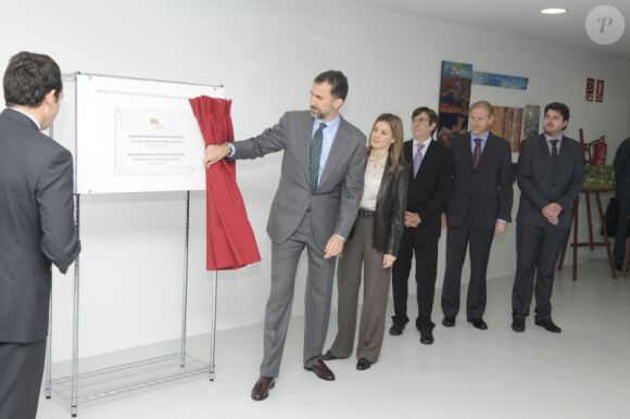 Letizia d'Espagne et Felipe d'Espagne en visite officielle à la  fondation pour les personnes handicapées de Minorque, le 2 mars 2011.