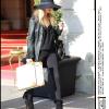 Kate Moss le 6 mars à Paris en route pour une séance photos.