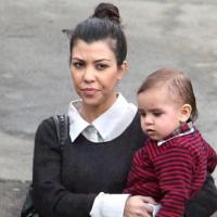 Kourtney Kardashian refuse de décrocher un sourire... même pour son fils !
