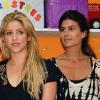 Shakira : à Buenos Aires durant son tour de l'Amérique du Sud, rencontre le chef du gouvernement de la ville Mauricio Macri afin d'inaugurer une école élémentaire le 5 mars 2011 en Argentine