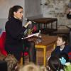 La princesse Marie de Danemark, à l'occasion d'un événement organisé au château de Kronborg par l'Unesco, a lu un conte d'Andersen à des écoliers...