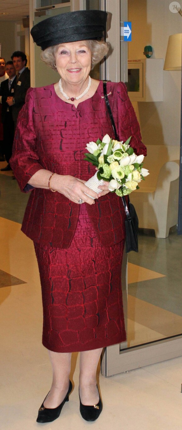 Beatrix des Pays-Bas à La Haye le 16 mars 2011, pour l'inauguration d'un centre médical.