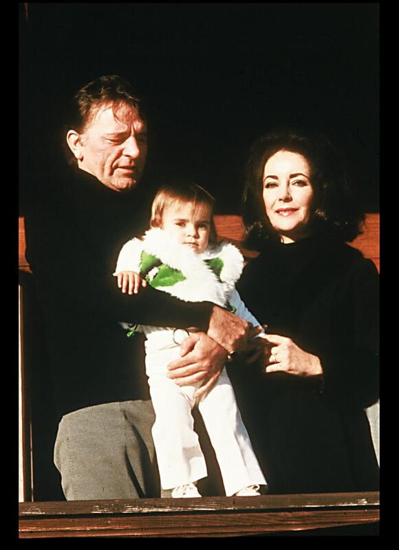 Elizabeth Taylor, Richard Burton et leur petite-fille Naomi Wilding en 1972