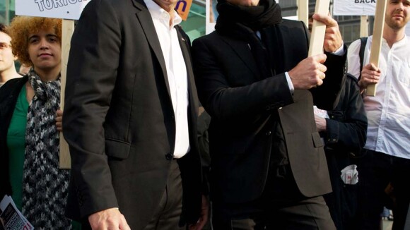 Jude Law et Kevin Spacey à l'attaque... Shakira dans le collimateur !