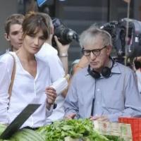 Woody Allen défend Carla Bruni-Sarkozy : "Elle est parfaite !"