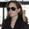 Angelina Jolie à l'aéroport de Los Angeles le 3 avril 2011