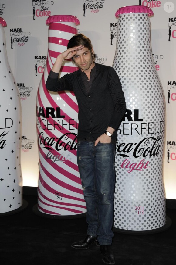 Ora-ïto lors de la soirée Coca Cola Light pour célébrer le lancement de la bouteille imaginée par Karl Lagerfeld. Le 7 avril 2011