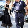 Gwen Stefani accompagné d'un agent de sécurité... pour récupérer ses enfants (10 avril 2011 à Los Angeles)