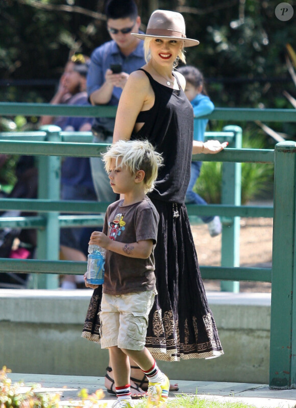 Gwen Stefani a passé la journée  au Zoo avec Kingston (10 avril 2011 à Los Angeles)