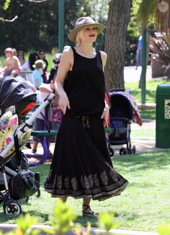 Gwen Stefani a passé la journée  au Zoo (10 avril 2011 à Los Angeles)