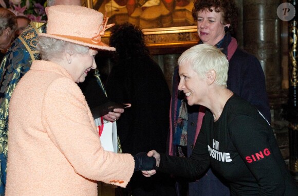 Annie Lennox (photo : le 14 mars 2011 à Westminster, à Londres) recevra le 1er juillet 2011 le Silver Clef award en reconnaissance de l'ensemble de son oeuvre, musical et philanthropique.
