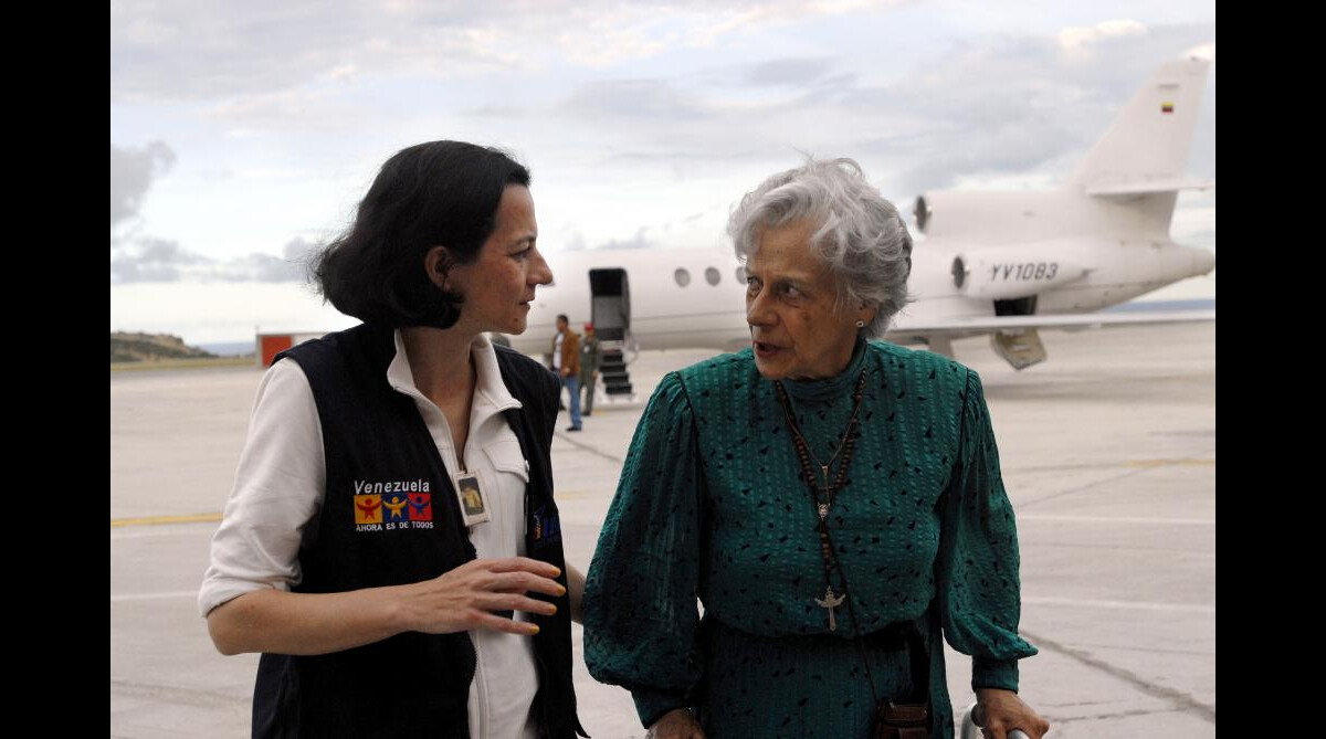 Photo Clara Rojas, lors de sa libération en janvier 2008 Purepeople