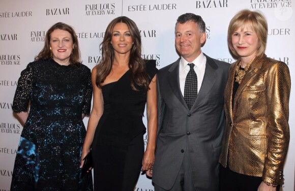 Elizabeth Hurley, Glenda Bailey et William Lauder lors de la soirée organisée par Harper's Bazaar et Estee Lauder afin de désigner les femmes "Fabuleuses à tout âge" à New York le 12 avril 2011