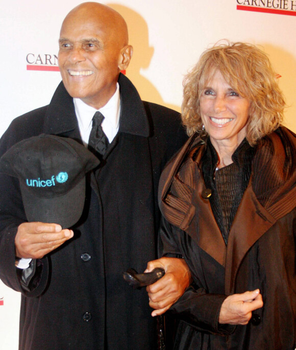 Harry Belafonte et sa femme Pamela lors de la soirée du 120e anniversaire du Carnegie Hall à New York le 12 avril 2011