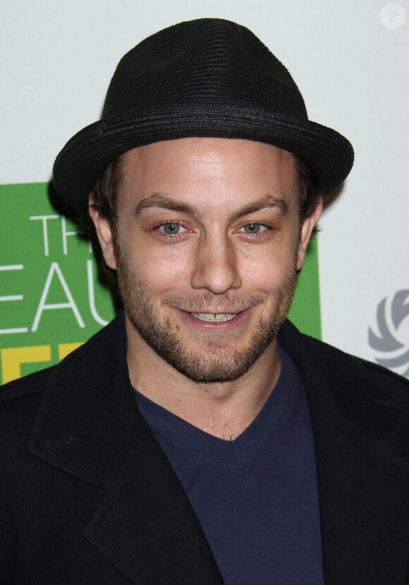 Jonathan Sadowski lors de la soirée de lancement du livre de Kimberly Snyder The Beauty Detox Solution à l'Hôtel The London Rooftop à Los Angeles le 13 avril 2011