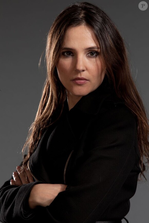 La séduisante Virginie Ledoyen interprète une tueuse russe, Irina Svetlanova dans la série XIII, qui débarque le lundi 18 avril 2011 sur Canal +. 