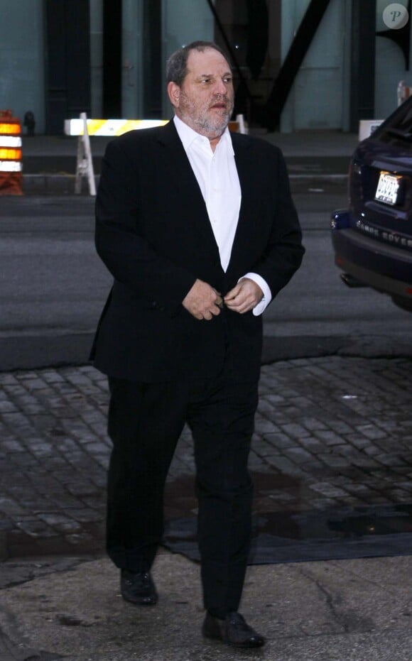 Georgina Chapman n'est pas venue seule à la soirée Range Rover Evogue... La jeune maman était accompagnée de son mari, le célèbre producteur Harvey Weinstein. New York, 19 avril 2011