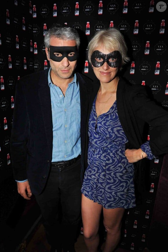 Franck Elbaz et Vanessa Bruno lors de la soirée Vitamin Water aux Chandelles pour le lancement de son nouveau parfum XXX-3 baies le mardi 19 avril 2011