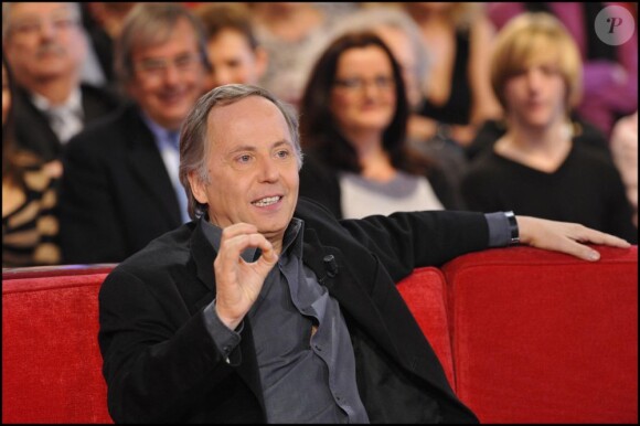 Fabrice Luchini, le 2 février 2011, sur le fameux canapé rouge de Michel Drucker.