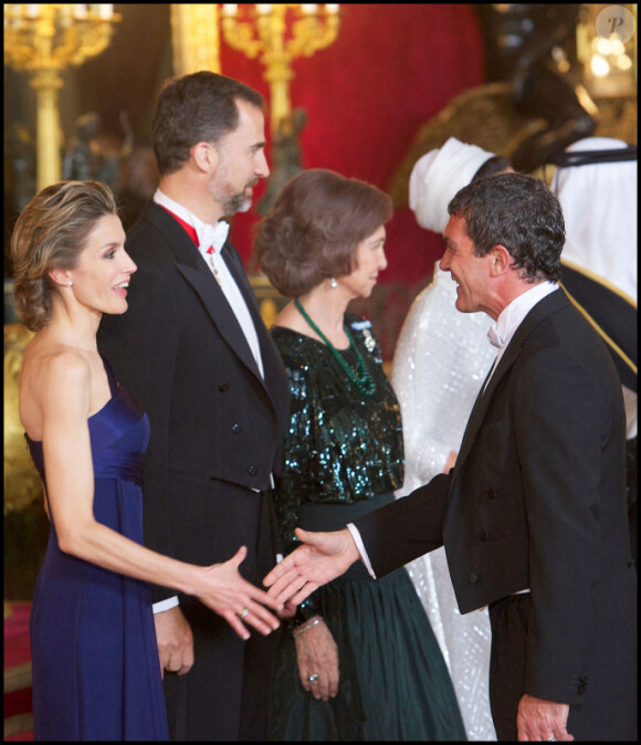 Antonio Banderas salue Letizia d'Espagne. Madrid, 25 avril 2011