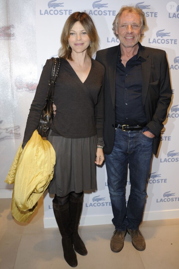 Alexandra Kazan et son compagnon François Bernheim lors de la soirée d'ouverture du flagship Lacoste sur les Champs-Elysées à Paris le 28 avril 2011