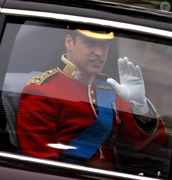 Le Prince William et son frère et témoin le Prince Harry arrivent à Westminster Abbey, le 29 avril 2011