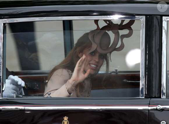 Beatrice d'York lors de son arrivée à l'Abbaye de Westminster à l'occasion du mariage de Kate Middleton et de son cousin le Prince William, le 29 avril 2011