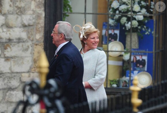 Les 1 900 convives invités à assister au mariage du prince William et de Catherine Middleton le 29 avril 2011, dont l'ancien roi Constantin de Grèce et la reine Anne-Marie, ont pris place à Westminster dans les premières heures de la matinée.
